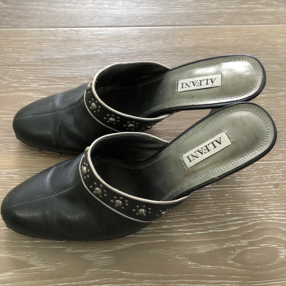 Shoes - Picture 6 of 6